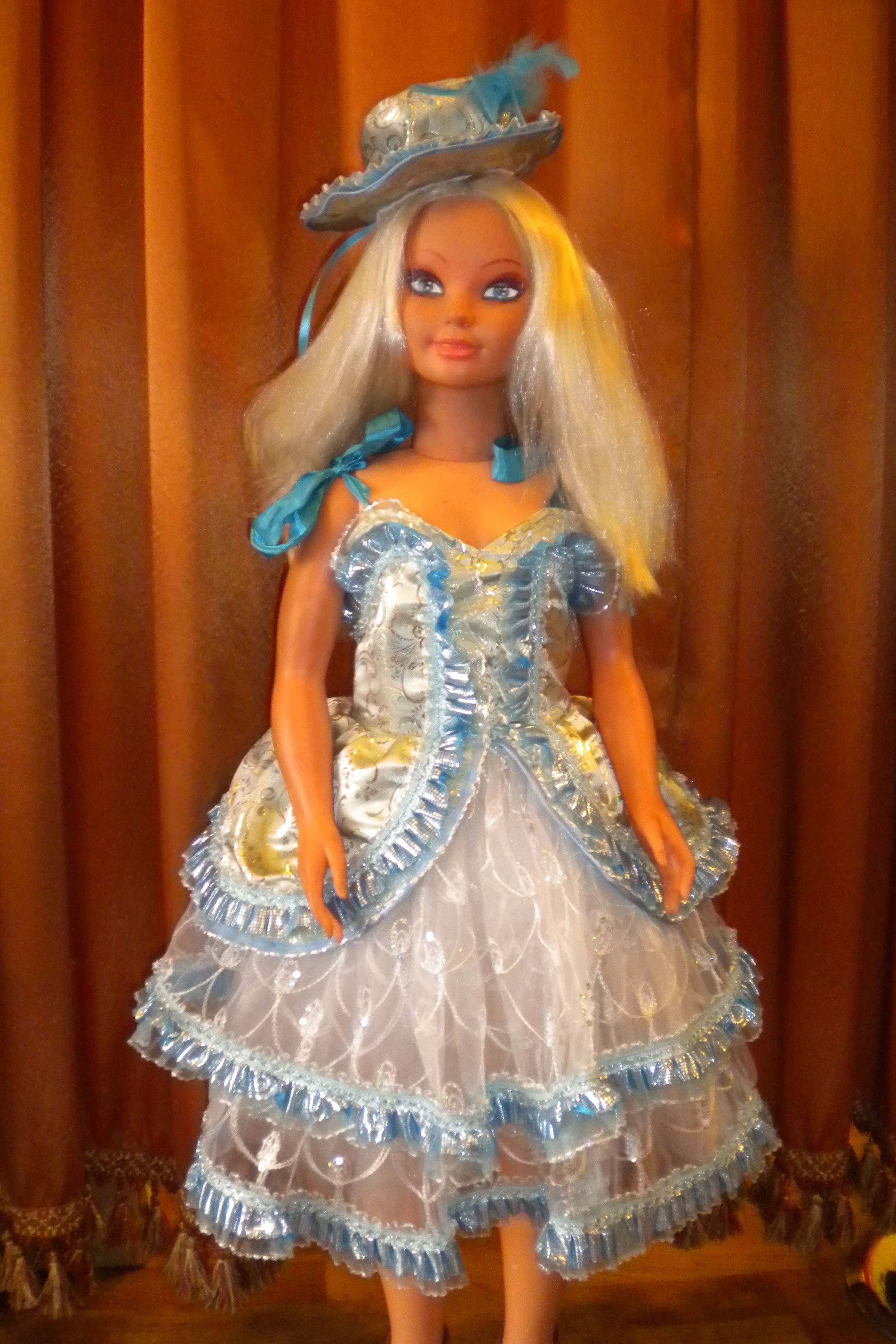2511 Кукла Голубая