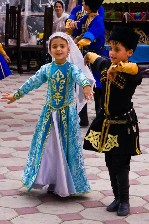 2851 Национальный костюм народов Кавказа